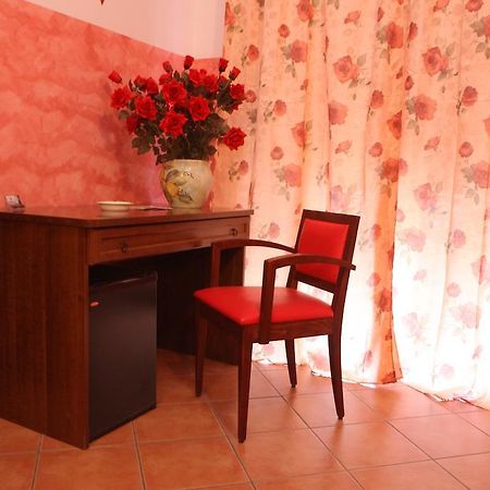 B&B Rinascente Paola Buitenkant foto