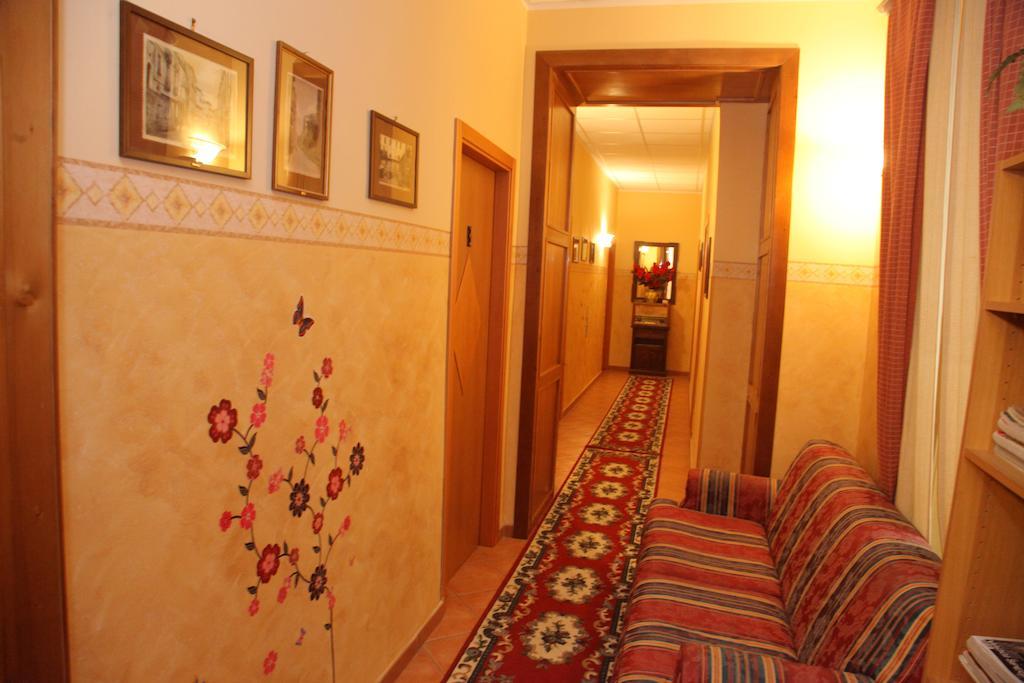 B&B Rinascente Paola Buitenkant foto