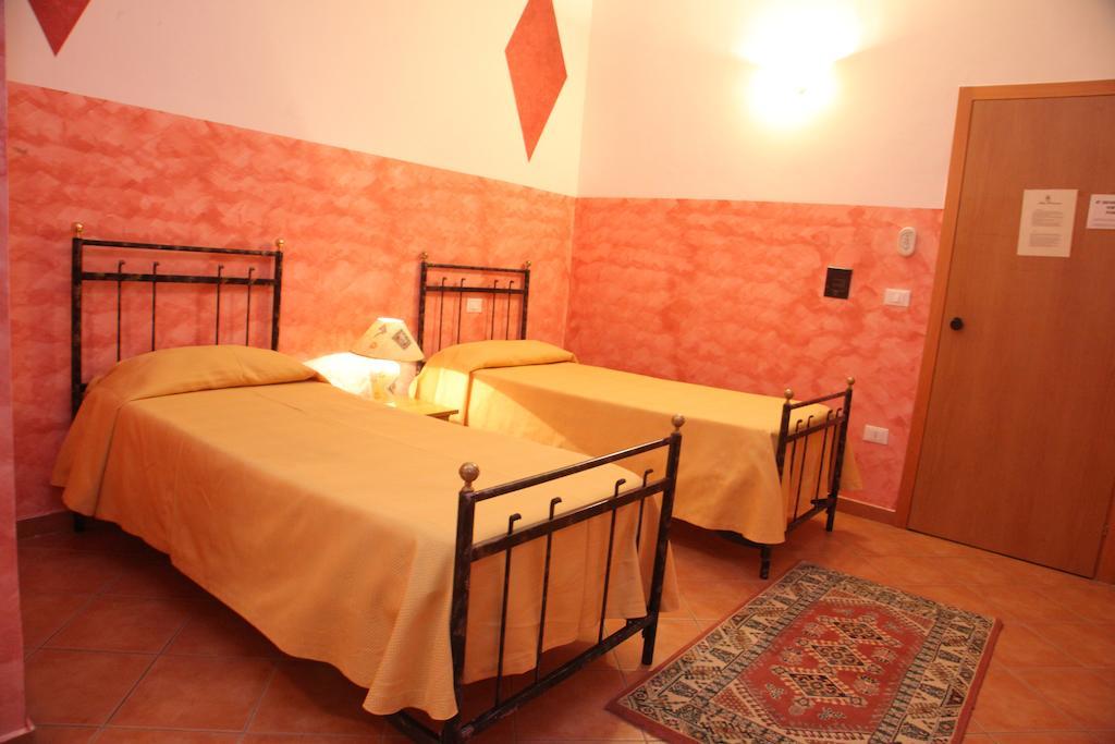 B&B Rinascente Paola Buitenkant foto
