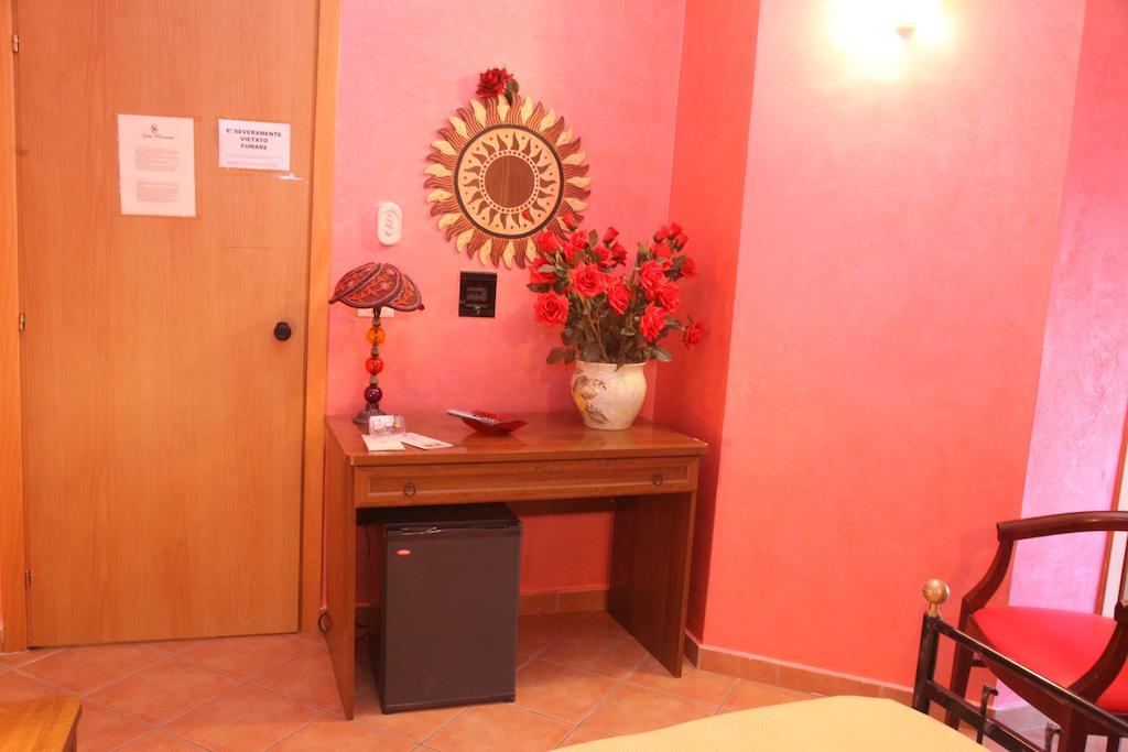 B&B Rinascente Paola Buitenkant foto